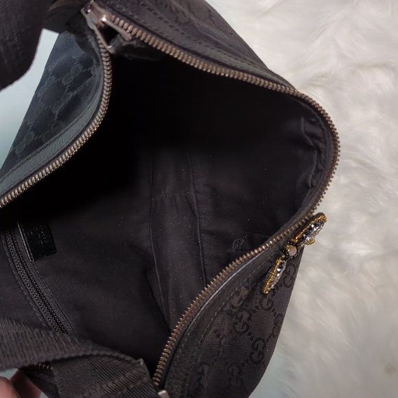 Gucci GG Canvas Crossbody Bag - Picture 4 of 12